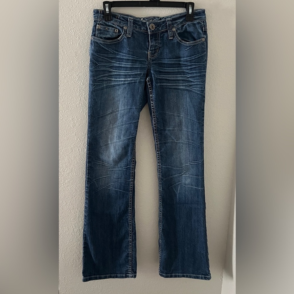 Women’s Mid Wash Stretch Bootcut Jeans